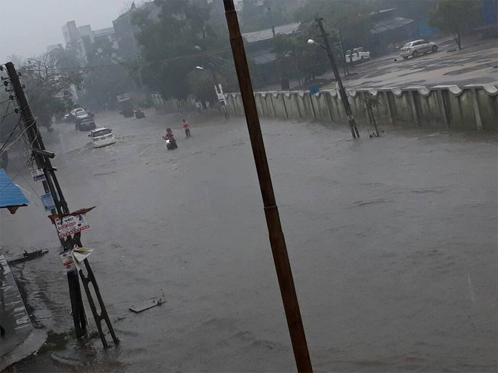 છેલ્લા 24 કલાકમાં દક્ષિણ ગુજરાતમાં ધોધમાર વરસાદ, વલસાડમાં 9 ઈંચ વરસાદથી જ્યાં જુઓ ત્યાં પાણી જ પાણી